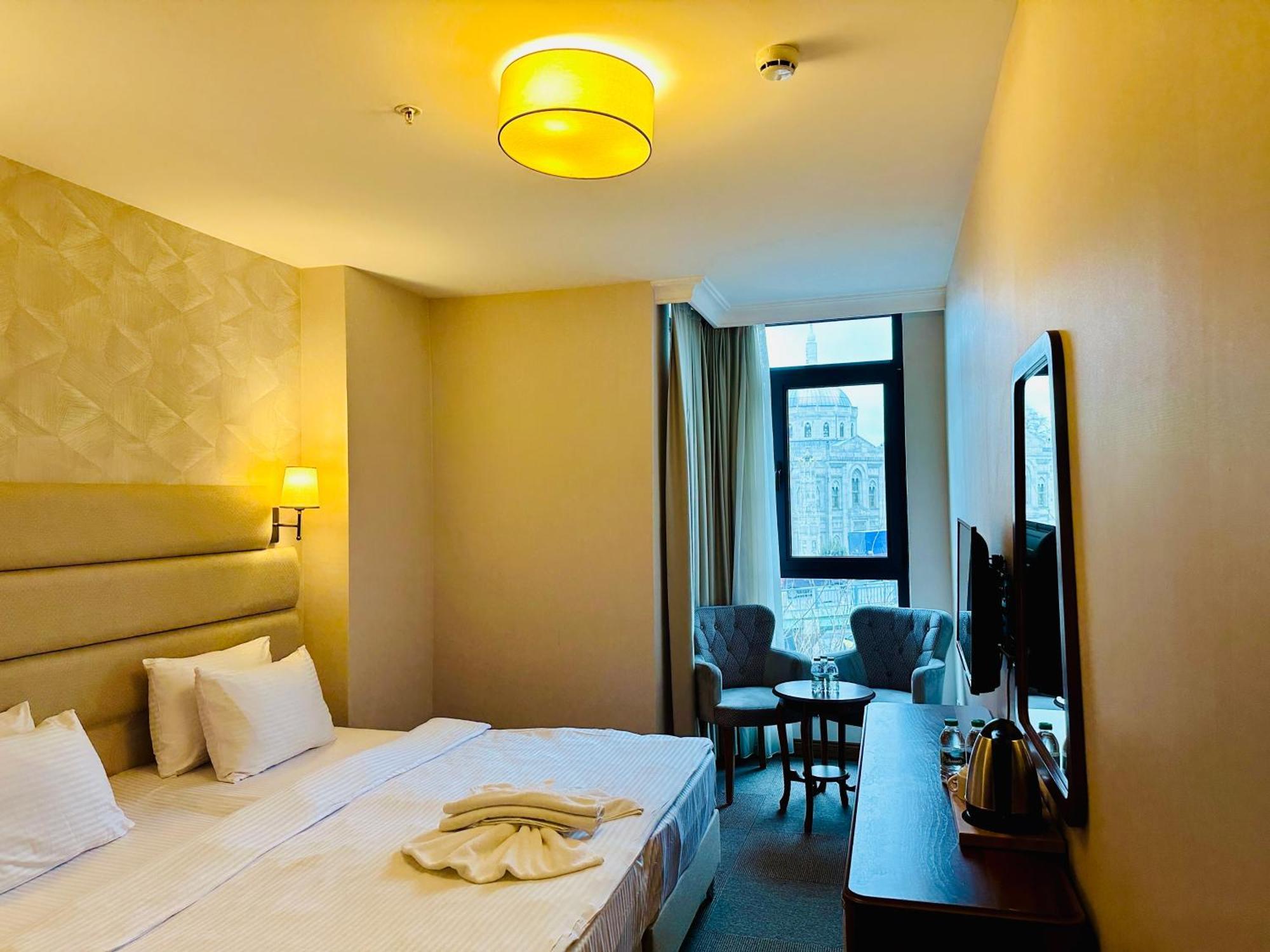 Istanbul Midpoint Hotel Esterno foto