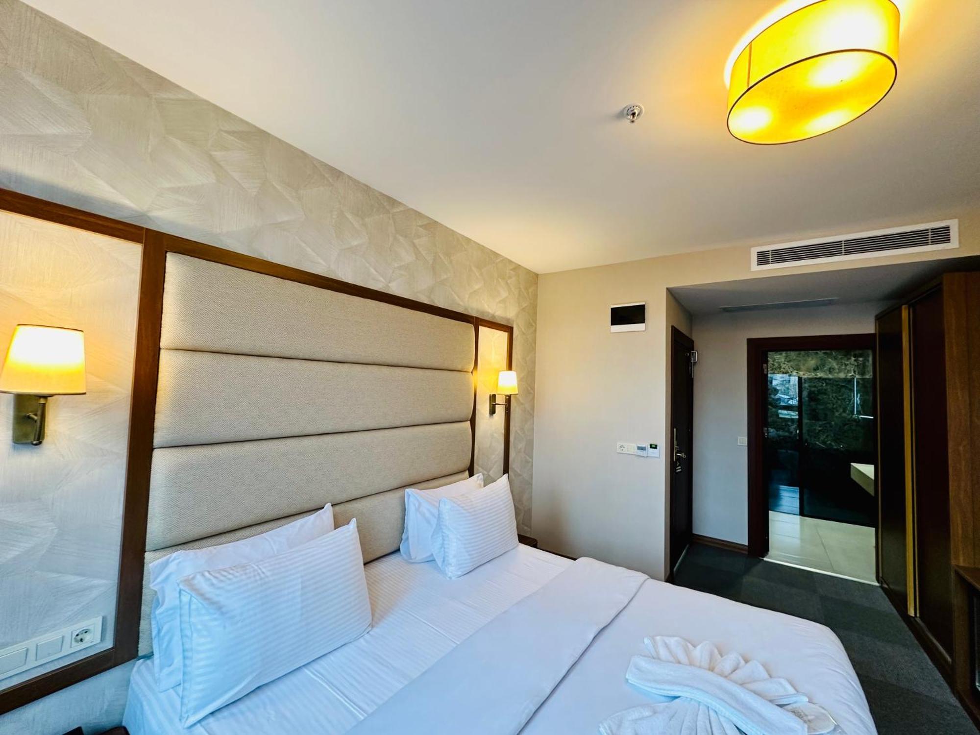 Istanbul Midpoint Hotel Esterno foto
