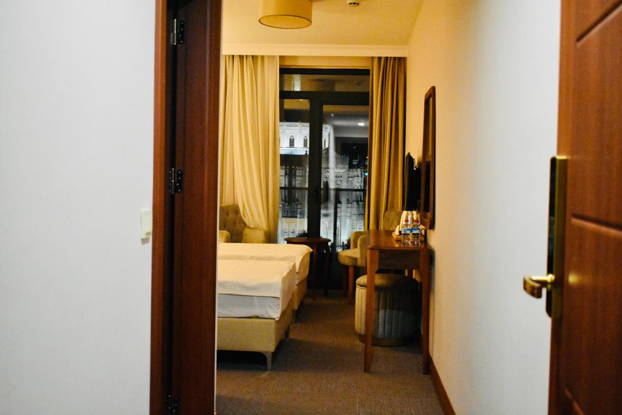 Istanbul Midpoint Hotel Esterno foto