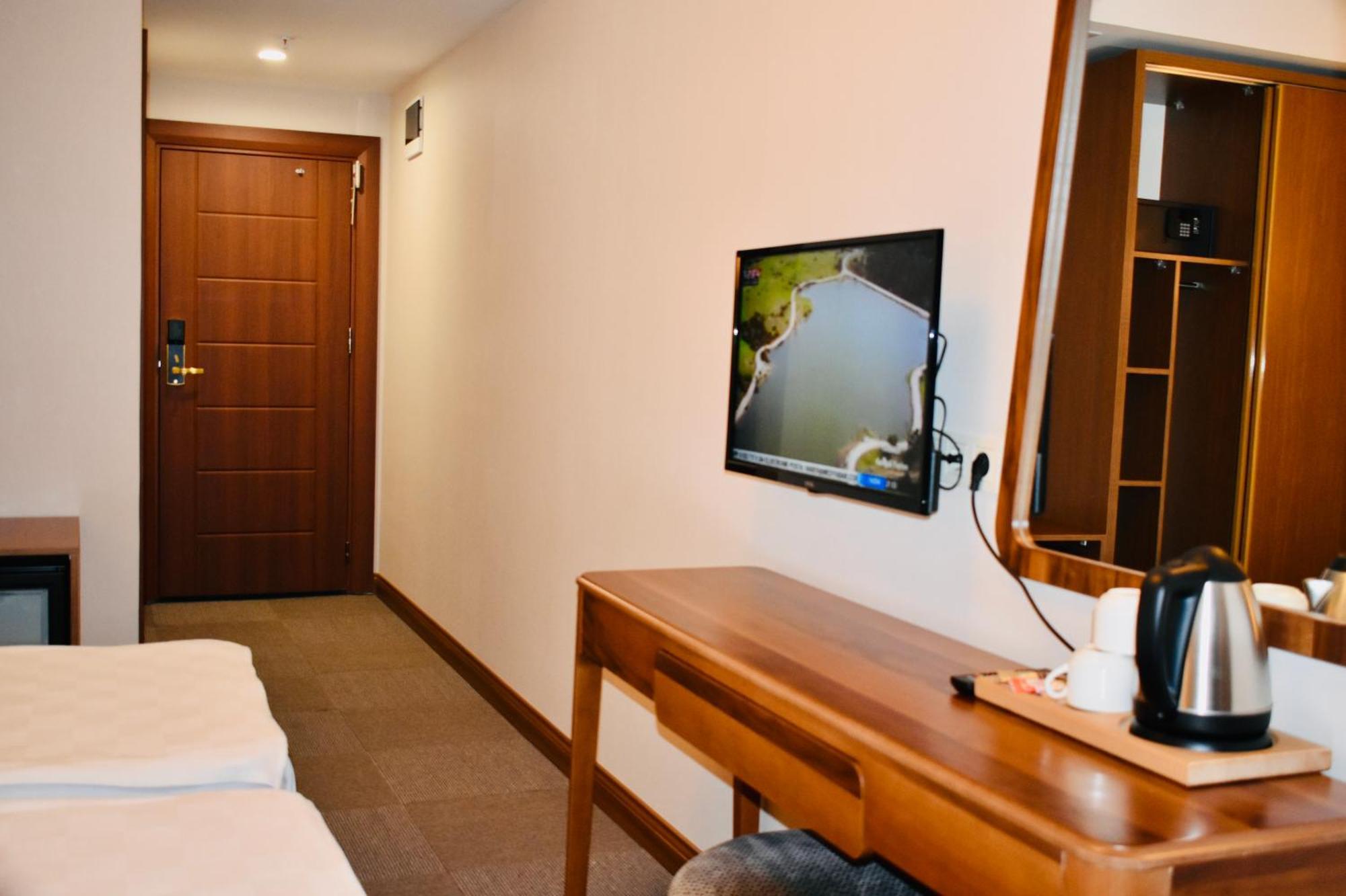 Istanbul Midpoint Hotel Esterno foto