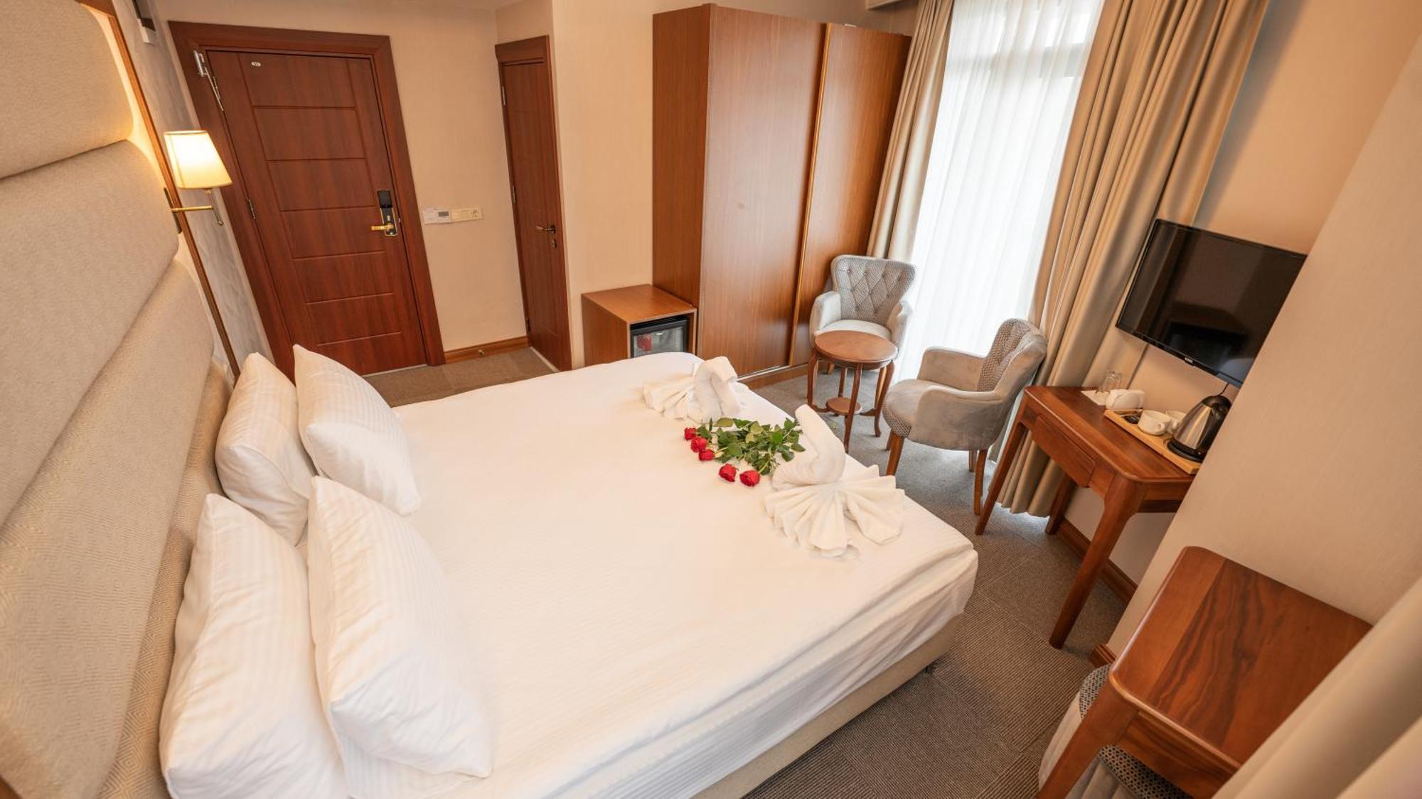 Istanbul Midpoint Hotel Esterno foto